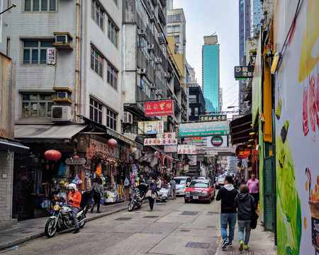 Hong Kong, Hong Kong Special Administrative Region of the People's Republic of China - February 18, 2017 : Street life on Wellington in Centralのeditorial素材