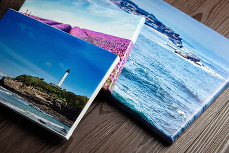 Canvas photo prints stretched onto frame with gallery wrap, white and mirror edges and gallery wrapの写真素材