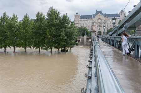 BUDAPEST, HUNGARY - JUNE 29, 2009: The floodwaters are not receding at the overflowed Danube, caused by the Quinton Low.のeditorial素材