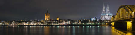 Night panoram of Cologne and river Rhneの写真素材