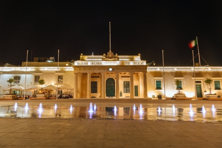 St. George's Square  (Palace Square) in Valletta in a warm summer nightのeditorial素材