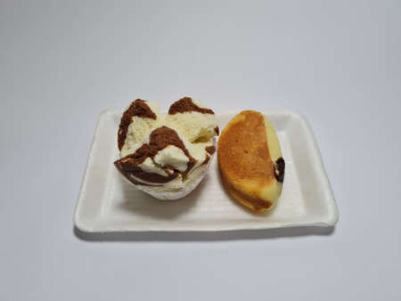 The market snacks are cakes, steamed sponge cake blooms and pukis cakesの写真素材