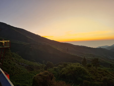 The natural scenery of the mountains when the sun rises in the morning