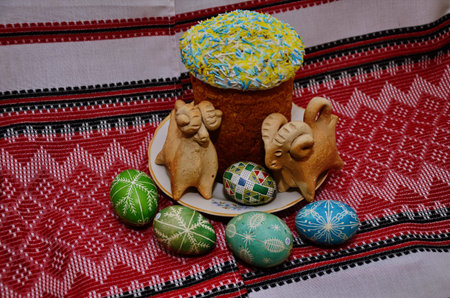 Easter composition. Painted eggs. Easter Easter cake. Ukrainian national tradition.
