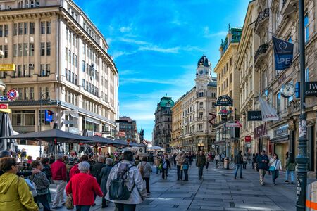VIENNA, AUSTRIA, September 2018. Tourists walk on Graben street in Viennaのeditorial素材