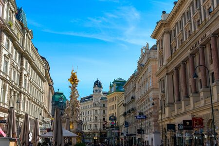 VIENNA, AUSTRIA, September 2018. Tourists walk on Graben street in Viennaのeditorial素材