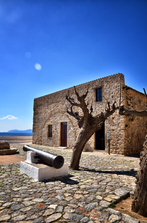 Monemvasia, the medieval castle town, is located in Laconia, Peloponnese, Greece, on a small island linked to the mainland by a short causeway. The town is a medieval fortress with Byzantine churches.のeditorial素材