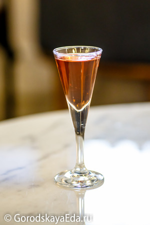 Glasses for spirits with liqueurs or cordials.の写真素材