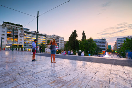 People enjoying the evening in Syntagma squareのeditorial素材