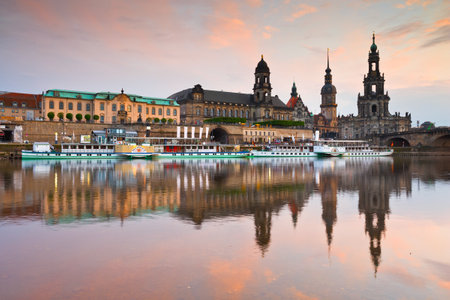 View of the old town of Dresden over river Elbe, Germany.のeditorial素材