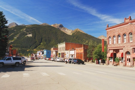 Road through the mountain town of Silverton in Coloradoのeditorial素材