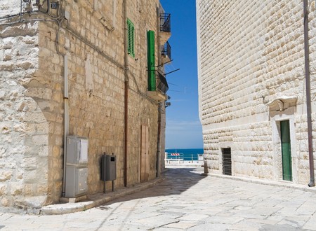 Alleyway. Giovinazzo. Apulia.の写真素材