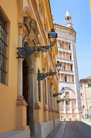 Alleyway. Parma. Emilia-Romagna. Italy.