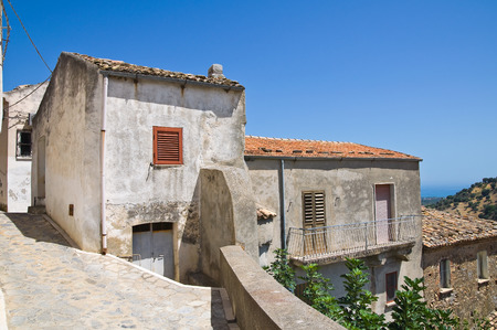 Alleyway. Rocca Imperiale. Calabria. Italy.のeditorial素材