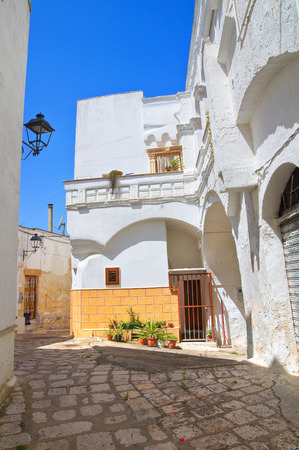Alleyway. Laterza. Puglia. Italy.の写真素材