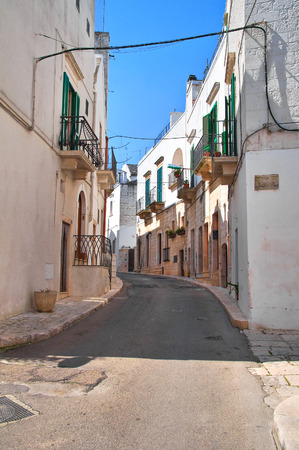 Alleyway. Locorotondo. Puglia. Italy.の写真素材