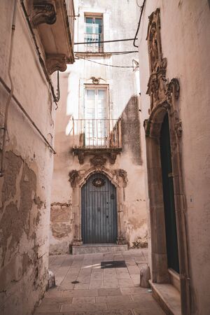 Alleyway, Martina Franca. Puglia. Italy.の写真素材