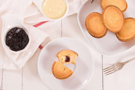 Pasticciotto cake.