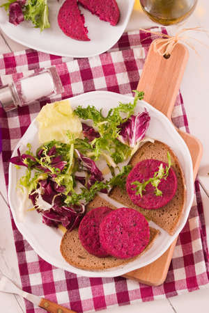 Beetroot veggie burger.の写真素材