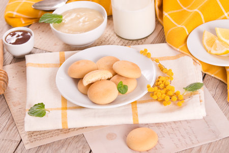 Cookies with lemon cream fillingの写真素材