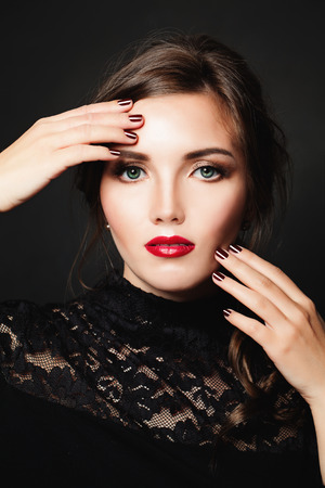Brunette Lady with Elegant Makeup. Fashion Portraitの写真素材