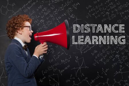 Child screaming through loudspeaker Distance learning!