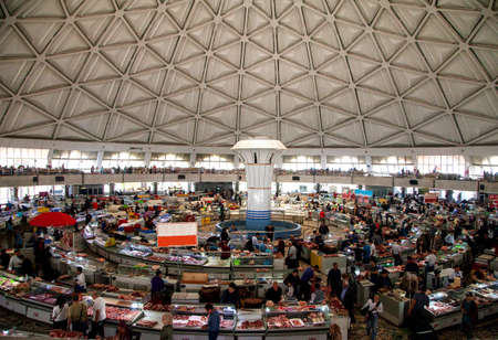 View of Chorsu market from the inside from the second floor. Tashkent Uzbekistan. Trade in meat on the market. Horizontally 29 Apr 2019.のeditorial素材