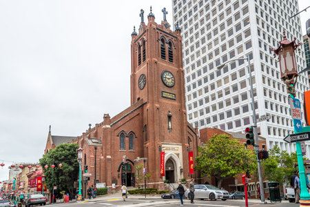 SAN FRANCISCO USA MAY 182015 San Francisco Chinatown is the largest to Chinatown outside of Asia as well as The oldest Chinatown in North America.のeditorial素材