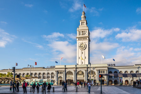 SAN FRANCISCO USA MAY 182015 San Francisco is the cultural and commercial financial center of Northern California.のeditorial素材