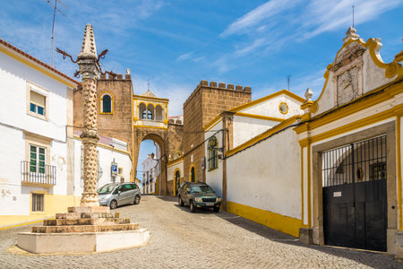 ELVAS,PORTUGAL - MAY 16,2017 - Pillory and Arch of Santa Clara in Elvas city . Elvas is a Portuguese municipality, former episcopal city and frontier fortress of easternmost central Portugal.のeditorial素材