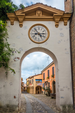 DOZZA,ITALY - SEPTEMBER 24,2018 - In the streets of Dozza town. Dozza is known for its festival of the painted wall.のeditorial素材