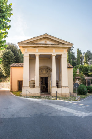 View at the Church of Madonna delle Neve in the streets of Lari in Italyのeditorial素材