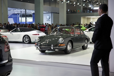 Istanbul,Turkey - November 11,2012: Istanbul Auto Show 2012,Green Classical Porscheのeditorial素材