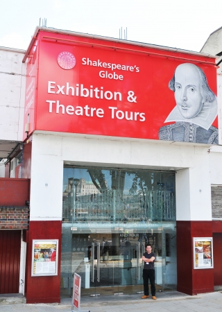 London, UK - August 05, 2012: Entrance to the Shakespeare's Globe theatre, major cultural landmark in Londonのeditorial素材
