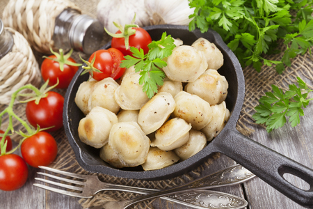 Delicious dumplings in the frying panの写真素材