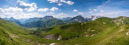 Beautiful mountain hike on the Great Widderstein in the Allg?u Alps in the Kleinwalsertalの素材 [FY310138859302]