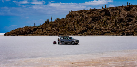 Uyuni, Bolivia, 01182023 - Islands of rock, covered with cactus, are found in several places in the Bolivian Salt Flats - This one is called  Isla Incahuasi.のeditorial素材