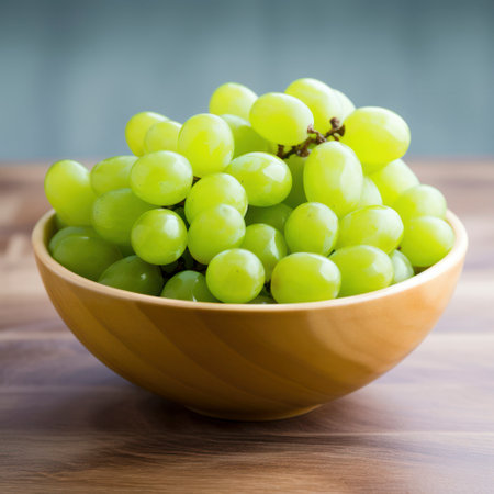bowl of green grapesの素材