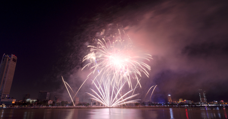 DIFF (Da Nang International Fireworks Festival 2017) Vietnam Jun 2017.のeditorial素材