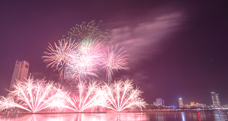 DIFF (Da Nang International Fireworks Festival 2017) Vietnam Jun 2017.のeditorial素材