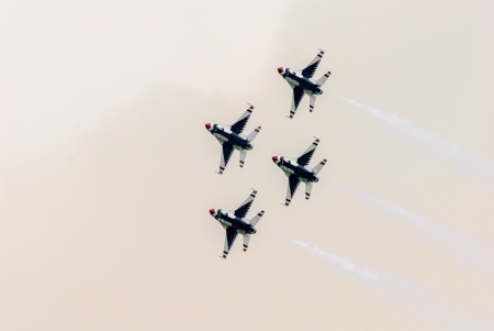 Bangkok, Thailand - October 9, 2009: United States Air Force Thunderbirds official military aerobatic team during an exhibition. The squadron tours the United States and much of the world, performing aerobatic formation and solo flying in specially markedのeditorial素材