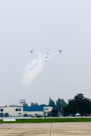 Bangkok, Thailand - October 9, 2009: United States Air Force Thunderbirds official military aerobatic team during an exhibition. The squadron tours the United States and much of the world, performing aerobatic formation and solo flying in specially markedのeditorial素材