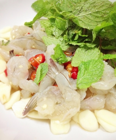 Shrimp in fish sauceの素材