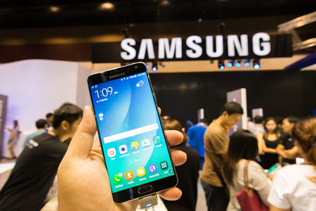 BANGKOK, THAILAND - October 3, 2015 :The Product of Samsung Galaxy S6 S6 Edge Note 5 A8 J7 and Gear in Thailand Mobile Expo 2015 Showcase The largest Event Mobile in the country Between 1-4 October 2015, The public are interested in attending the event arのeditorial素材