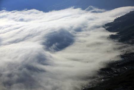 clouds waveの写真素材
