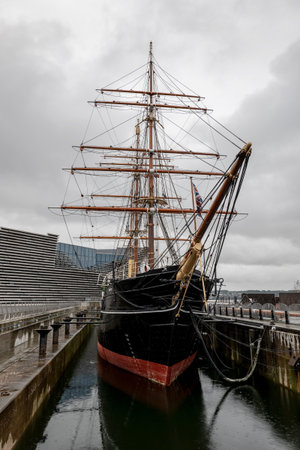 DUNDEE, SCOTLAND - AUGUST 11, 2019: RRS Discovery steamship used for Antarctica research which is displayed in a museum in Dundee, Scotlandのeditorial素材