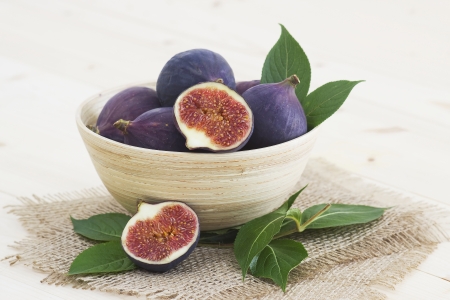 fresh figsの写真素材