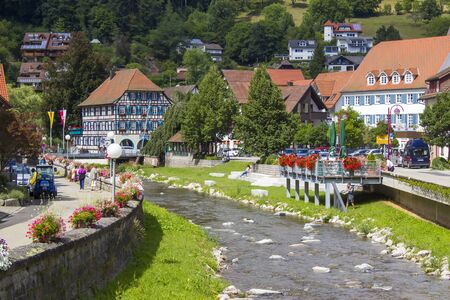 SCHILTACH, GERMANY - JULY 24 2017 old half-timbered houses and unknown people in Schiltach, Black Forest, Baden-Wurttemberg, Germany, Europeのeditorial素材