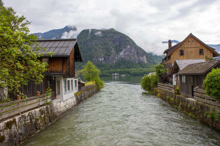 famous Hallstatt mountain village with Hallstatter lake See, Austriaの写真素材