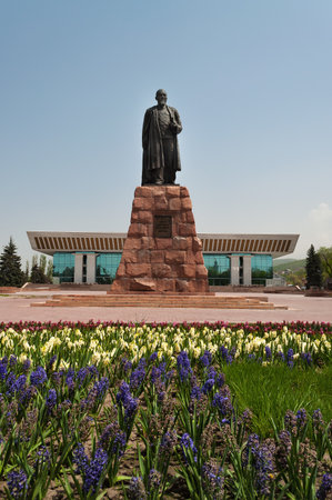 ALMATY, KAZAKHSTAN - MAY 6, 2014: Monument of Abai Qunanbaiuli.  Abai monument established in 1960 on the square ââAbay front of the Palace of the Republic in Almatyのeditorial素材